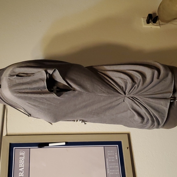 NWT Express Top in Medium Grey - Picture 5 of 16